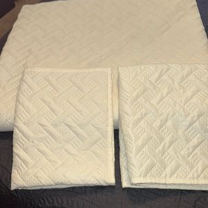 Queen/Full Bedspread